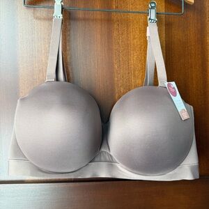 Cacique Lightly Lined Multi-Way Strapless Bra Size 38F